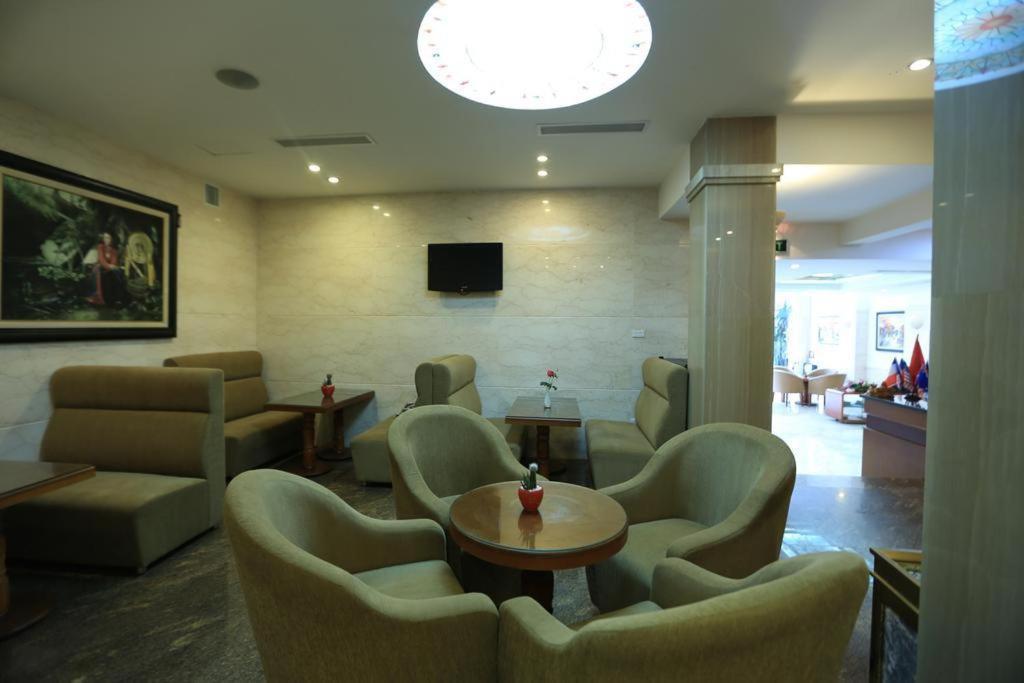 Moon View - 65 Cua Bac - By Bay Luxury 4*